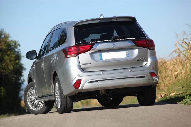 Mitsubishi Outlander VTC Levens - Vue arrière